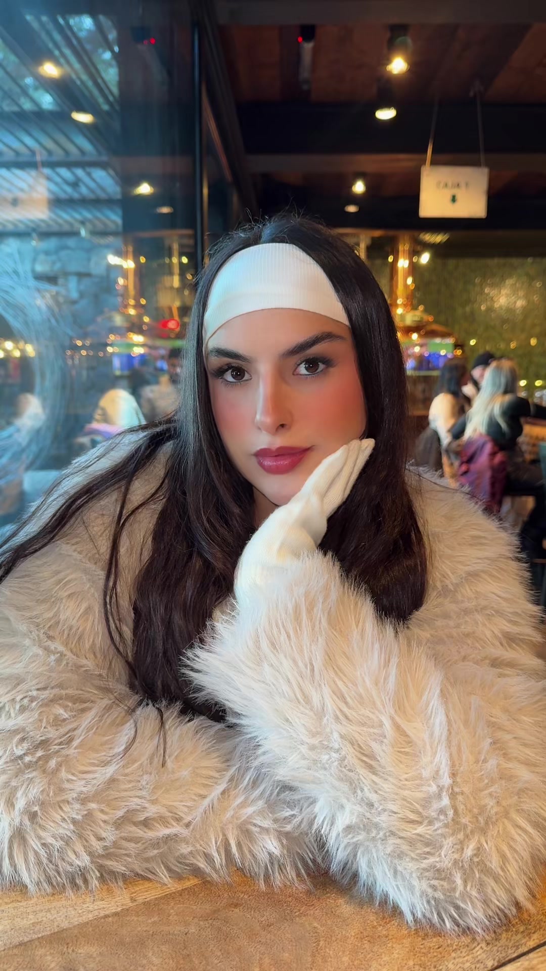 @Bella