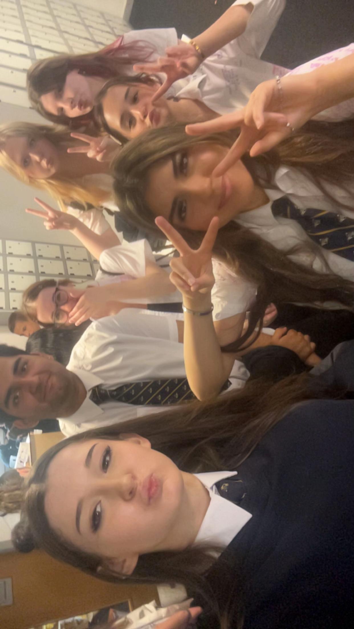 @Ams