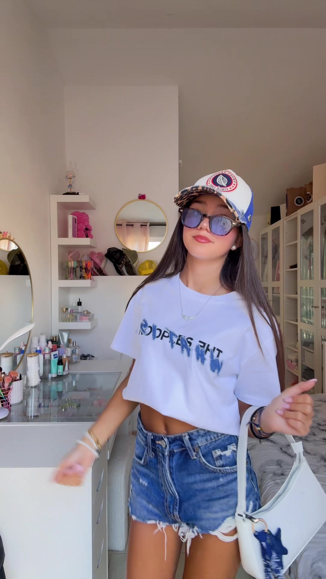 @cassandre