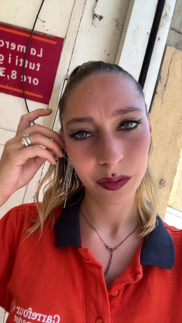 @Claudia🖤
