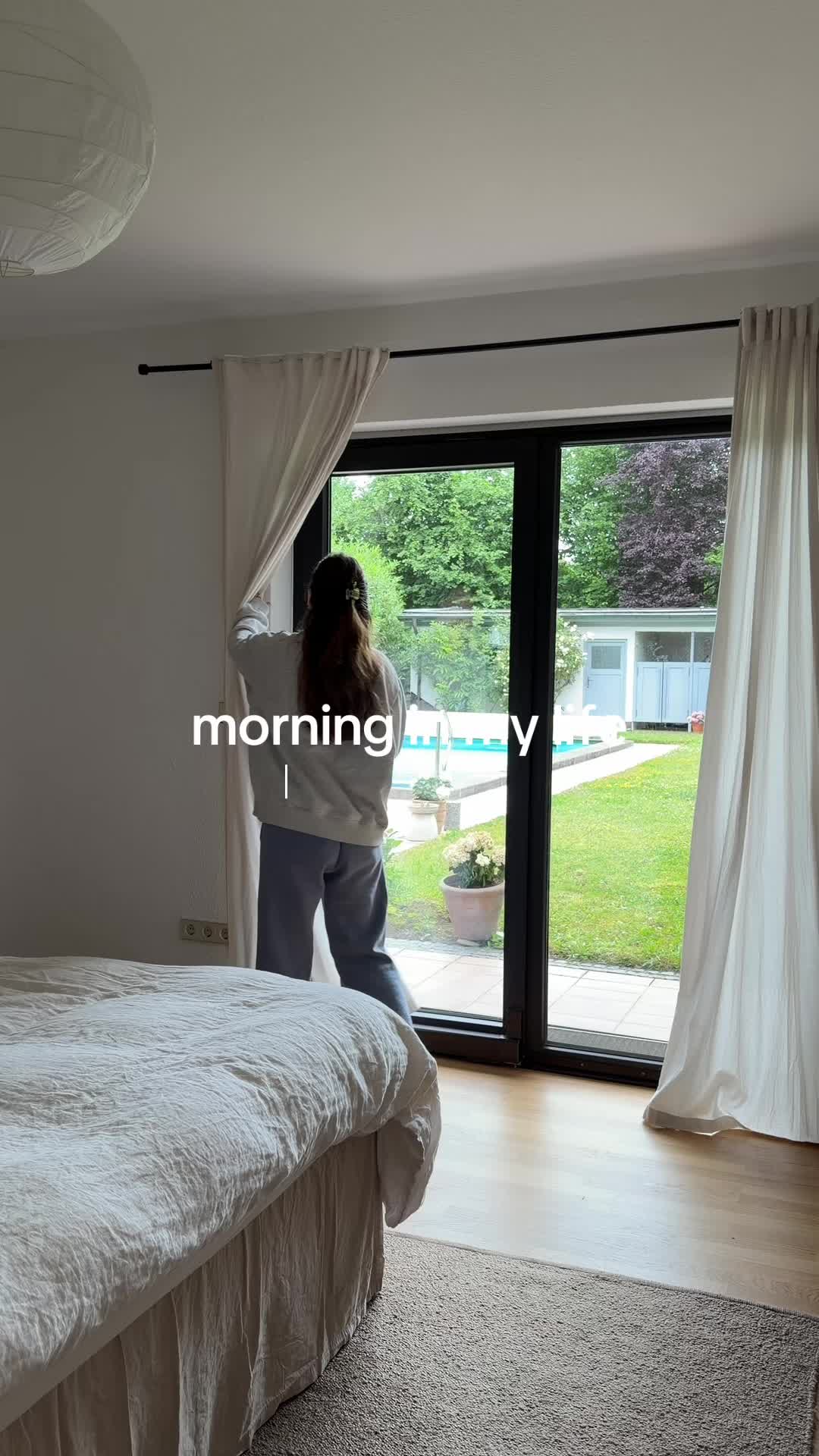 @melissamclghln