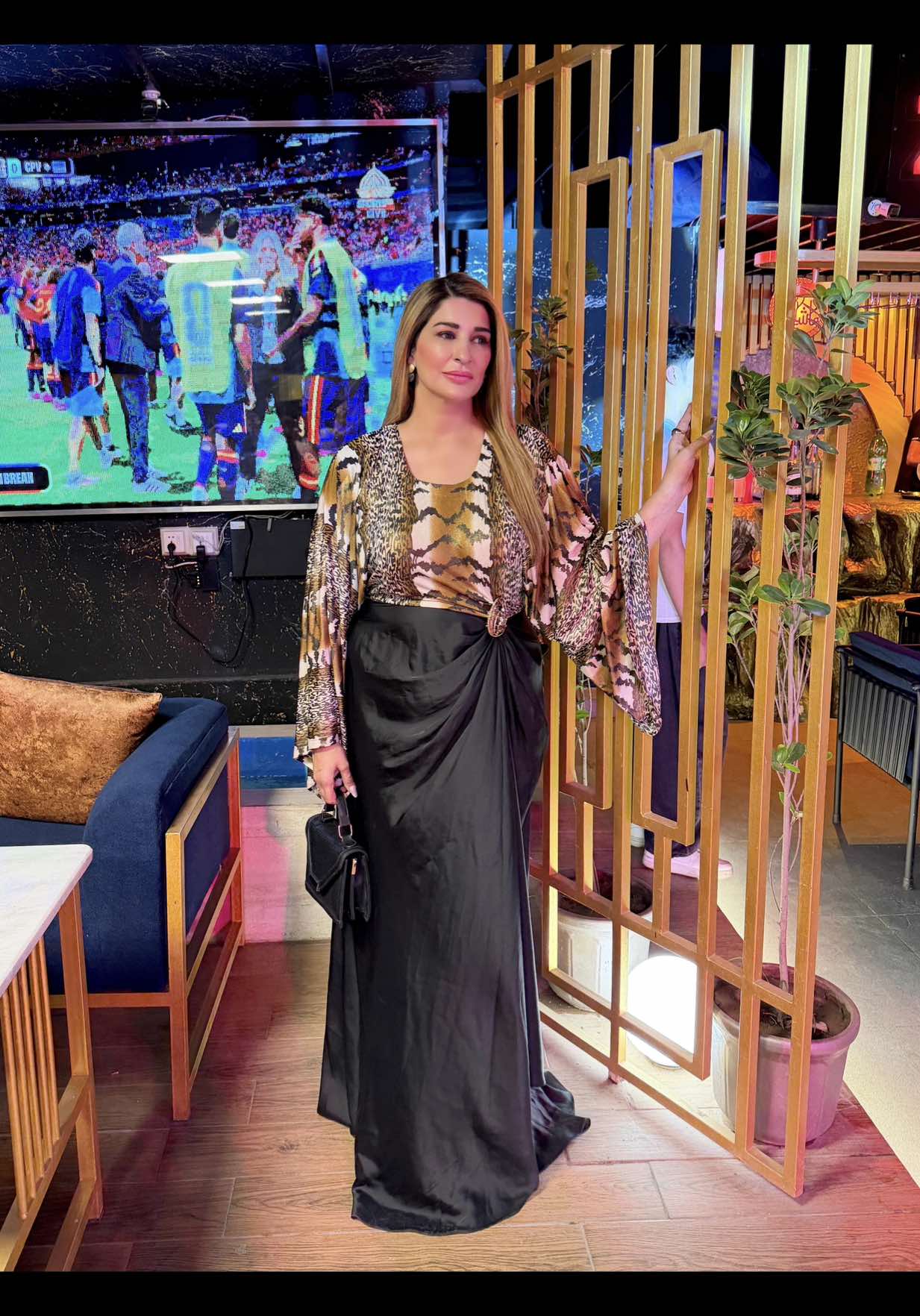 @Raheelakhanofficial
