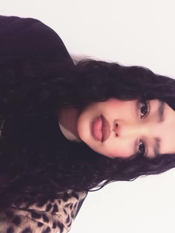 @🧟&zwj;♀️.