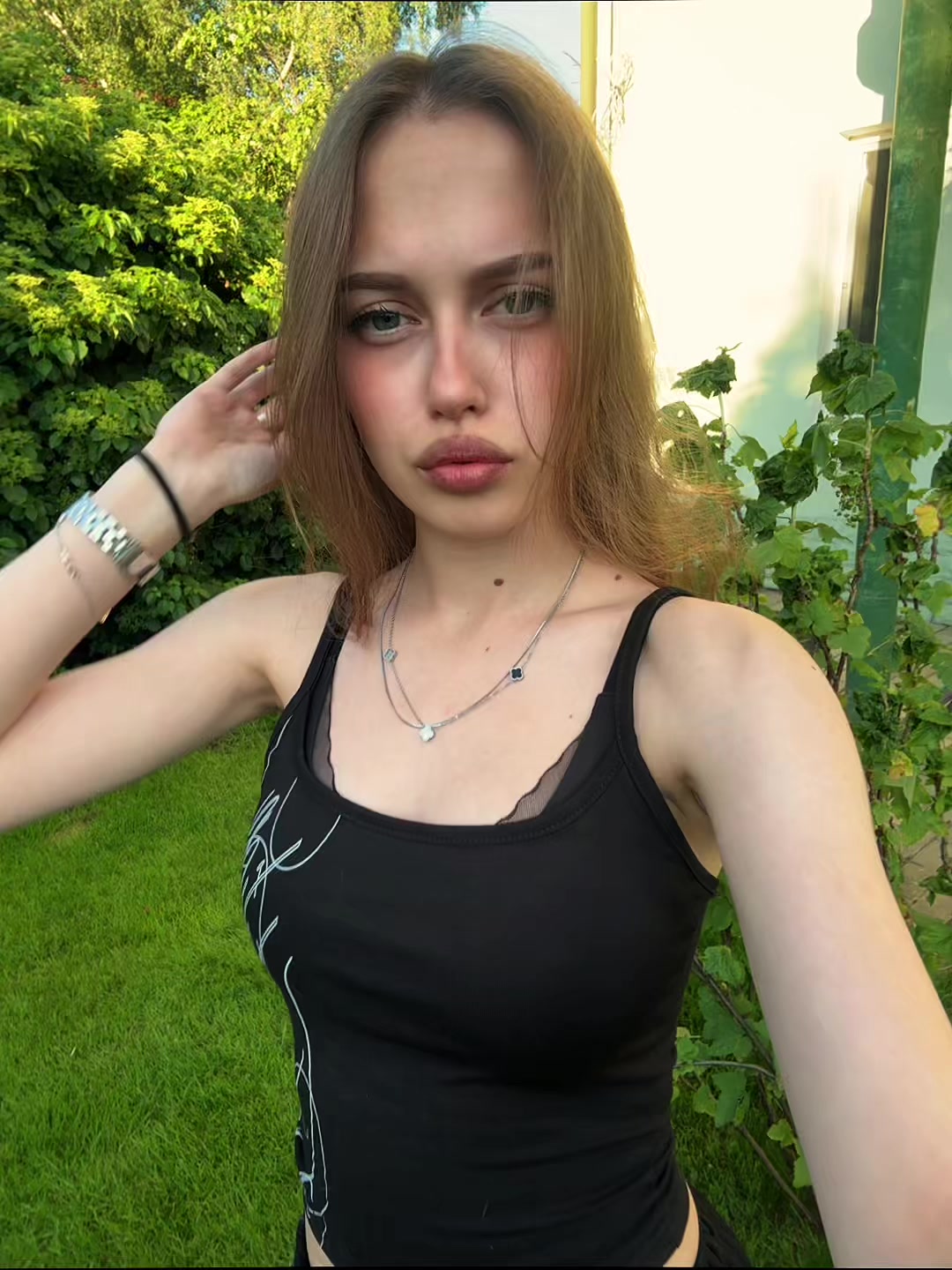@🕸️