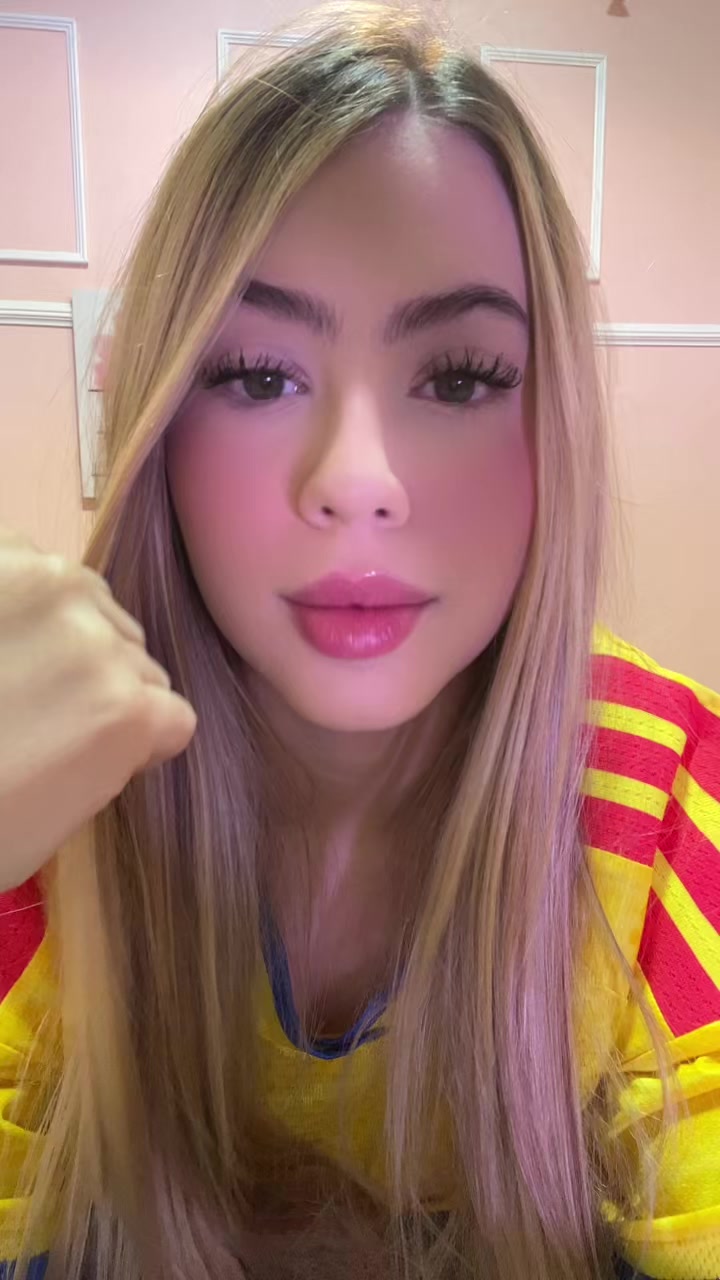 @𝒮ℴ𝒻𝒾 👱🏻&zwj;♀️💕