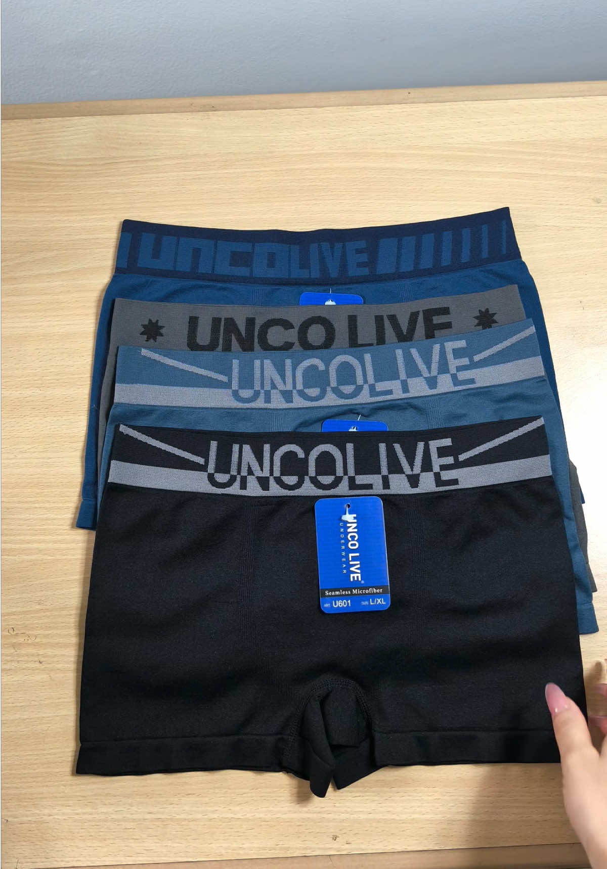 @Uncolive