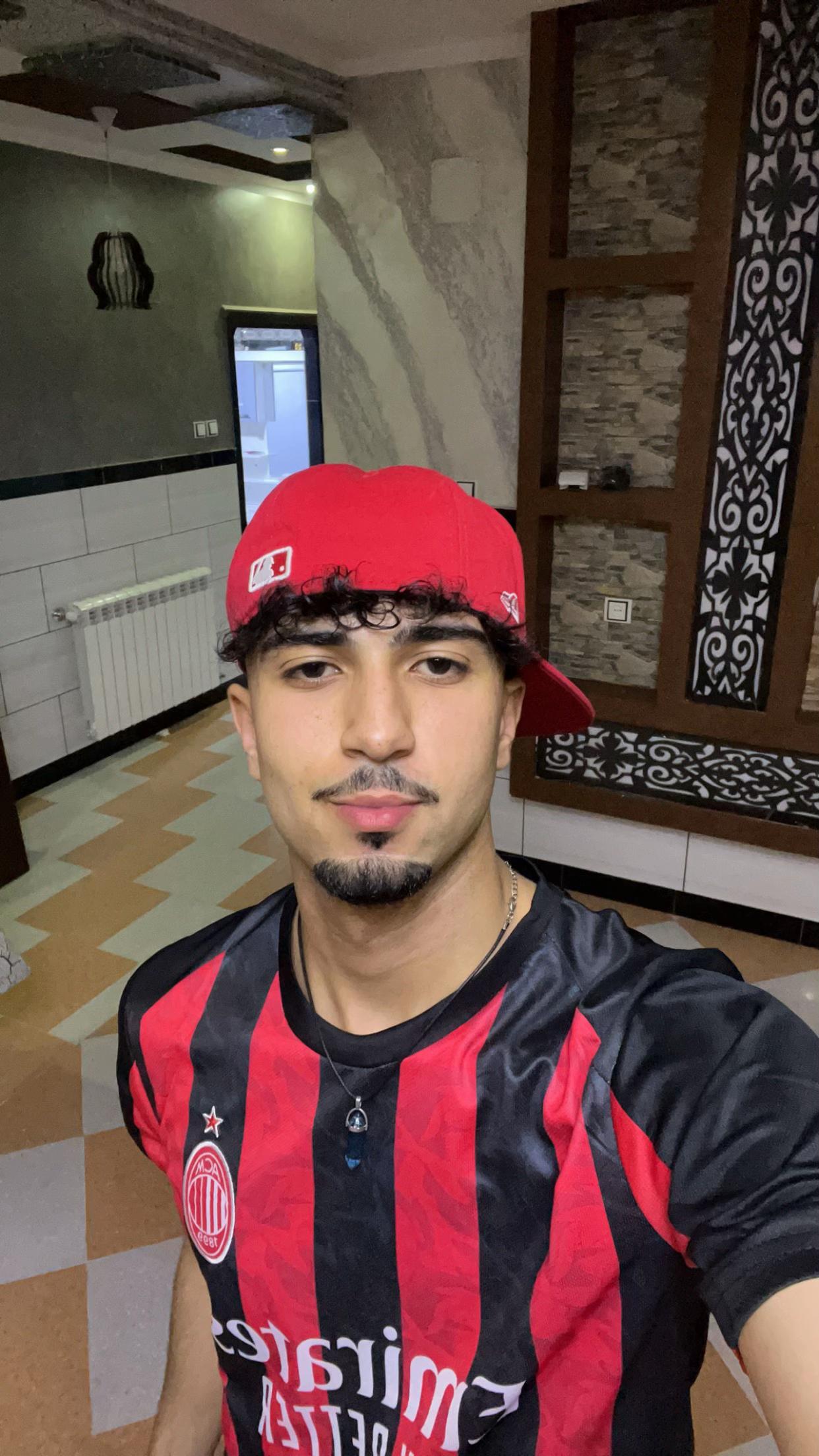 @yvltareek
