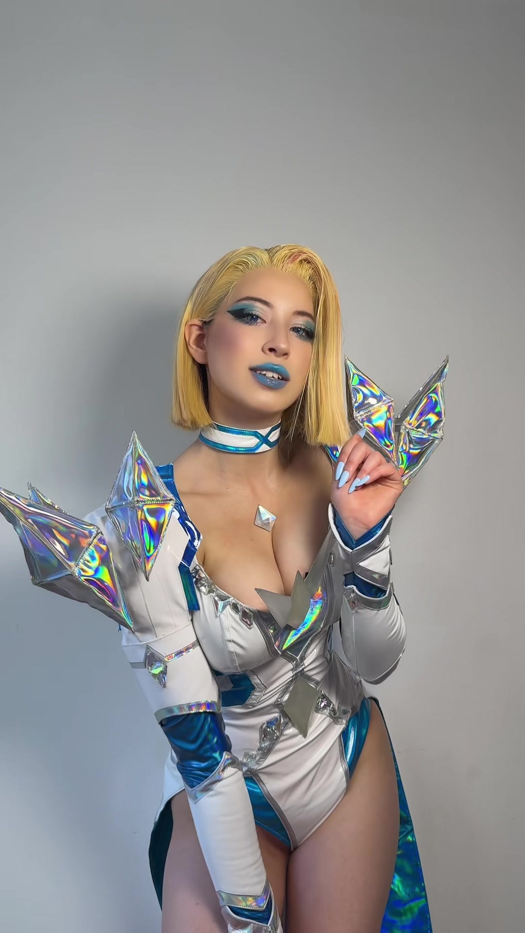 @Mozechii