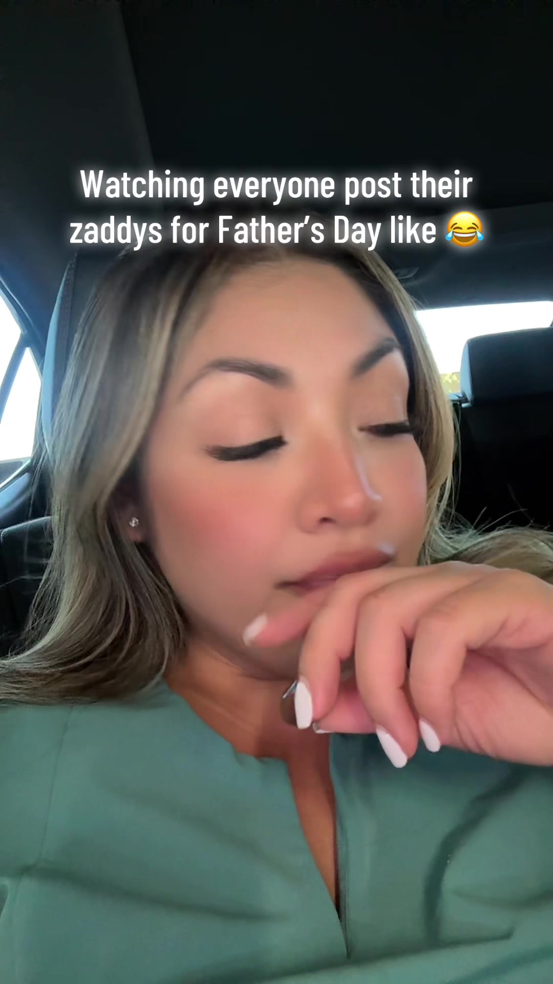 @𝒞𝒽𝒶𝓇𝓁ℯ𝓃ℯ