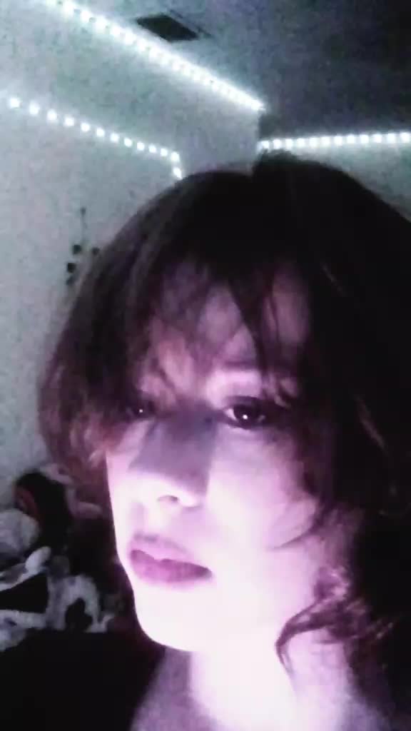 @~♪★𝔲𝔯 𝔪𝔬𝔪𝔰 𝔱𝔥𝔬𝔫𝔤★♪~