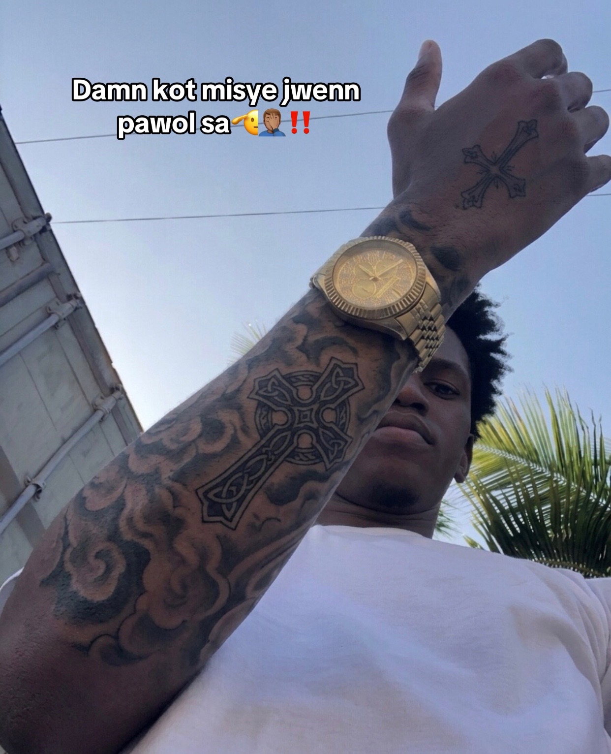 @☮️🤍