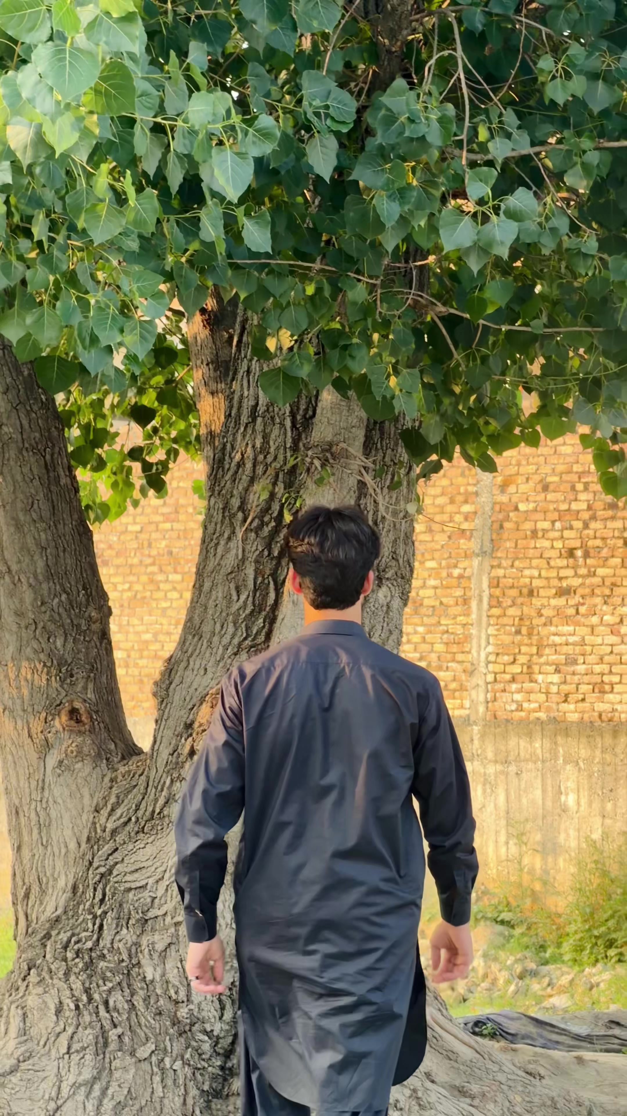 @𝘈𝘯𝘢𝘴 𝘬𝘩𝘢𝘯