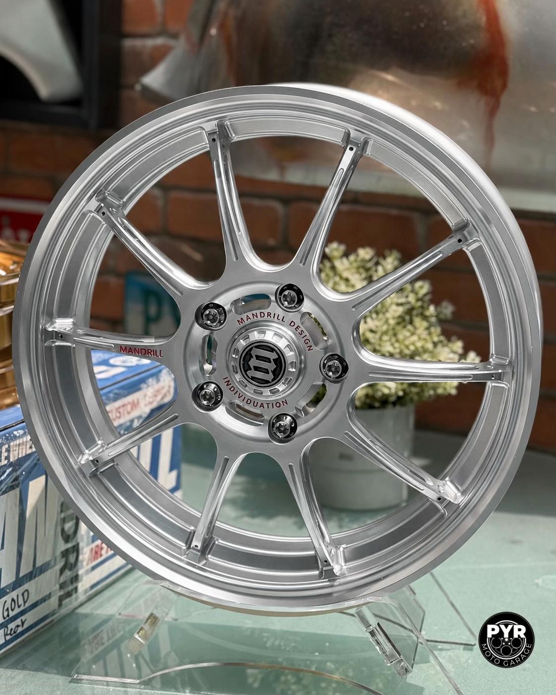 @Pyrmotogarage
