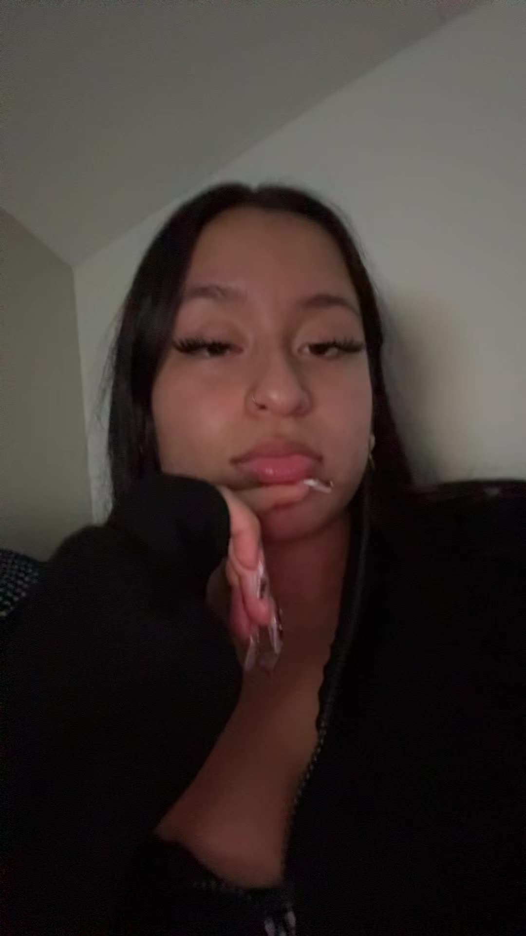 @ava<3