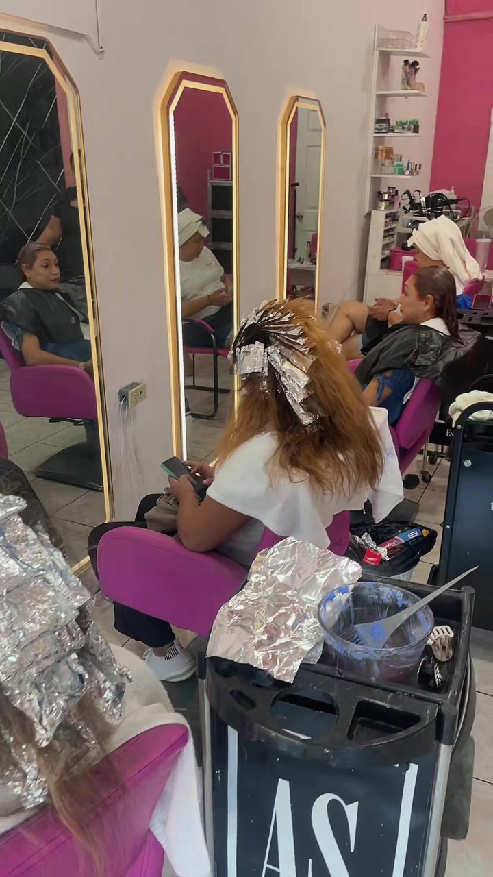 @✂️AnnaQuirozHairDesigner💎
