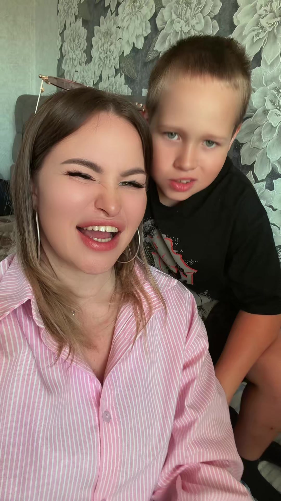 @Лебедята