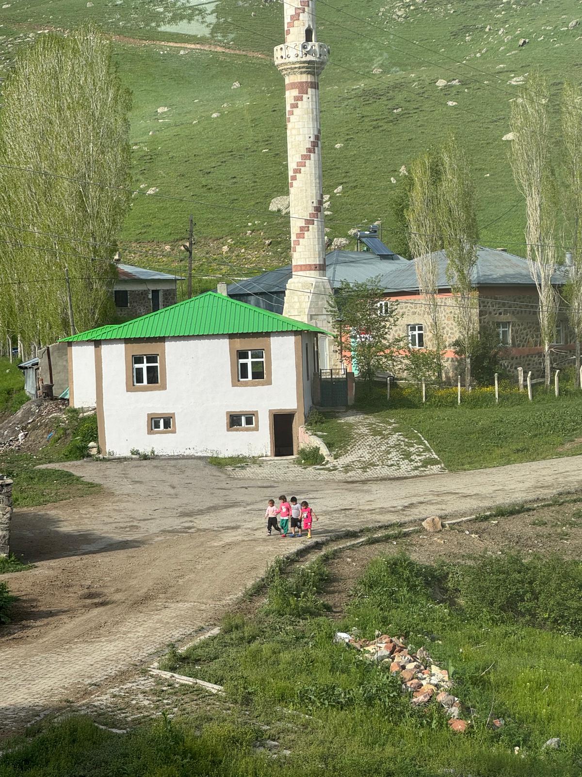 @ke&ccedil;a kurda