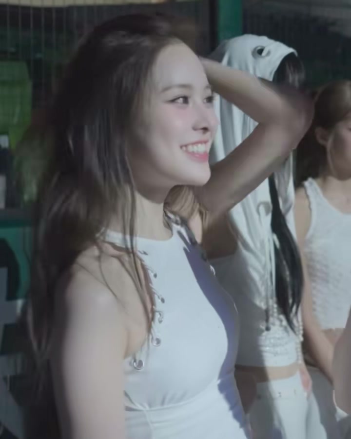 @Everglow