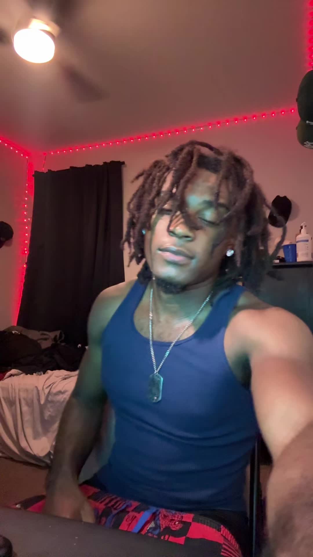 @🕸️