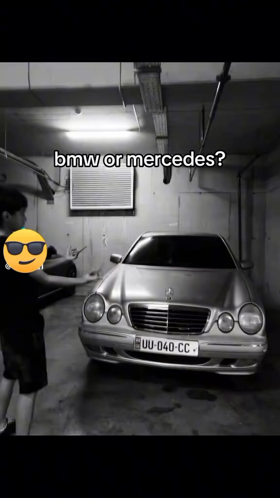 @✵