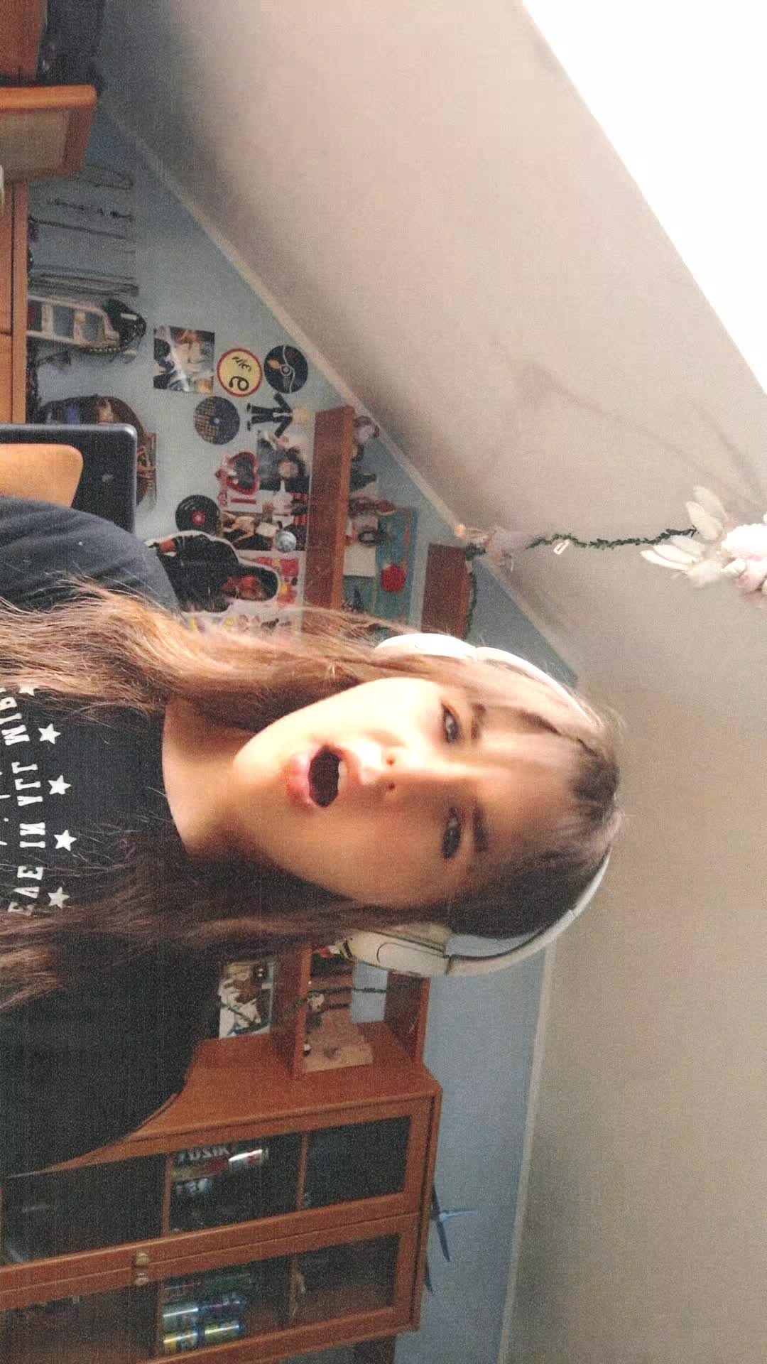 @《Валяшка!!》