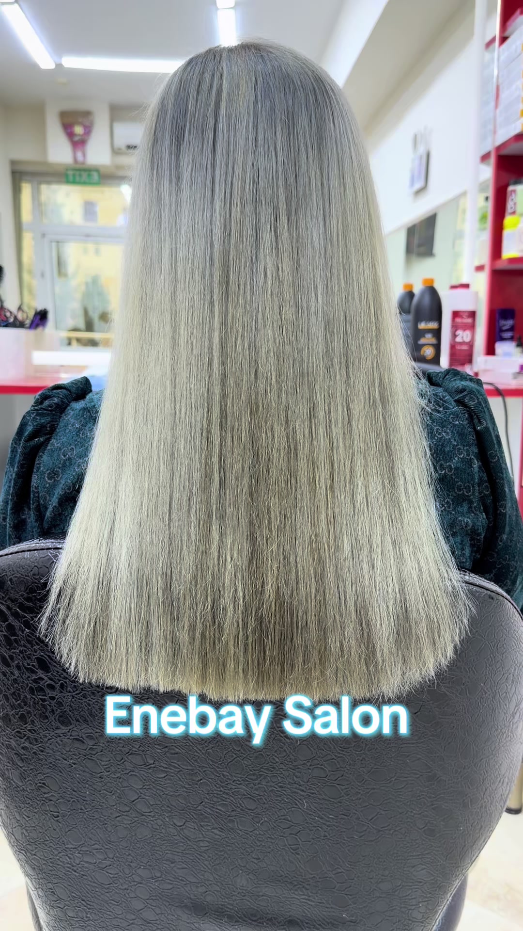 @Eneba&yuml; Salon .