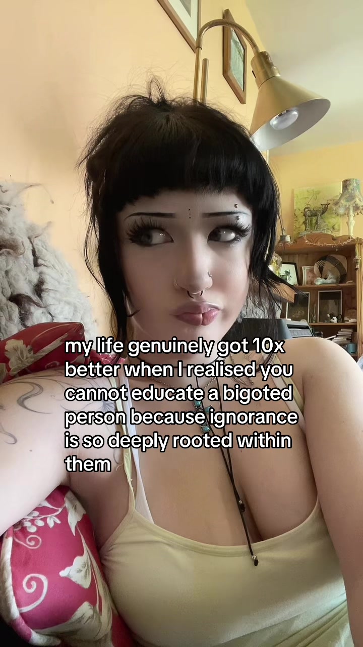 @ilovetealgreen