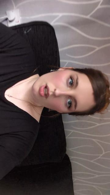 @TeeTalia<3