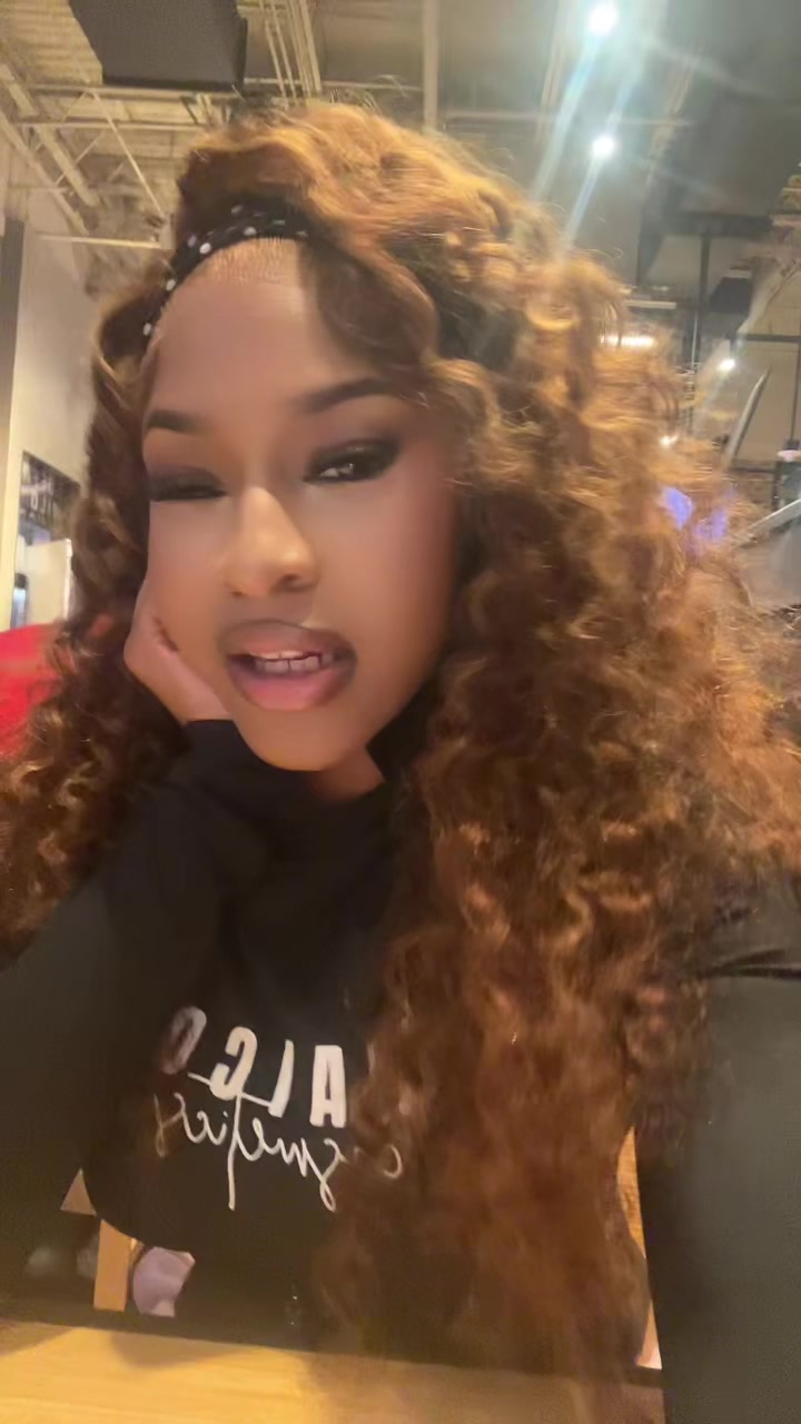 @QueenNae