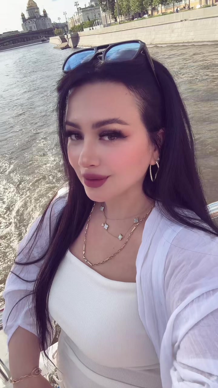 @Aleyna Sude