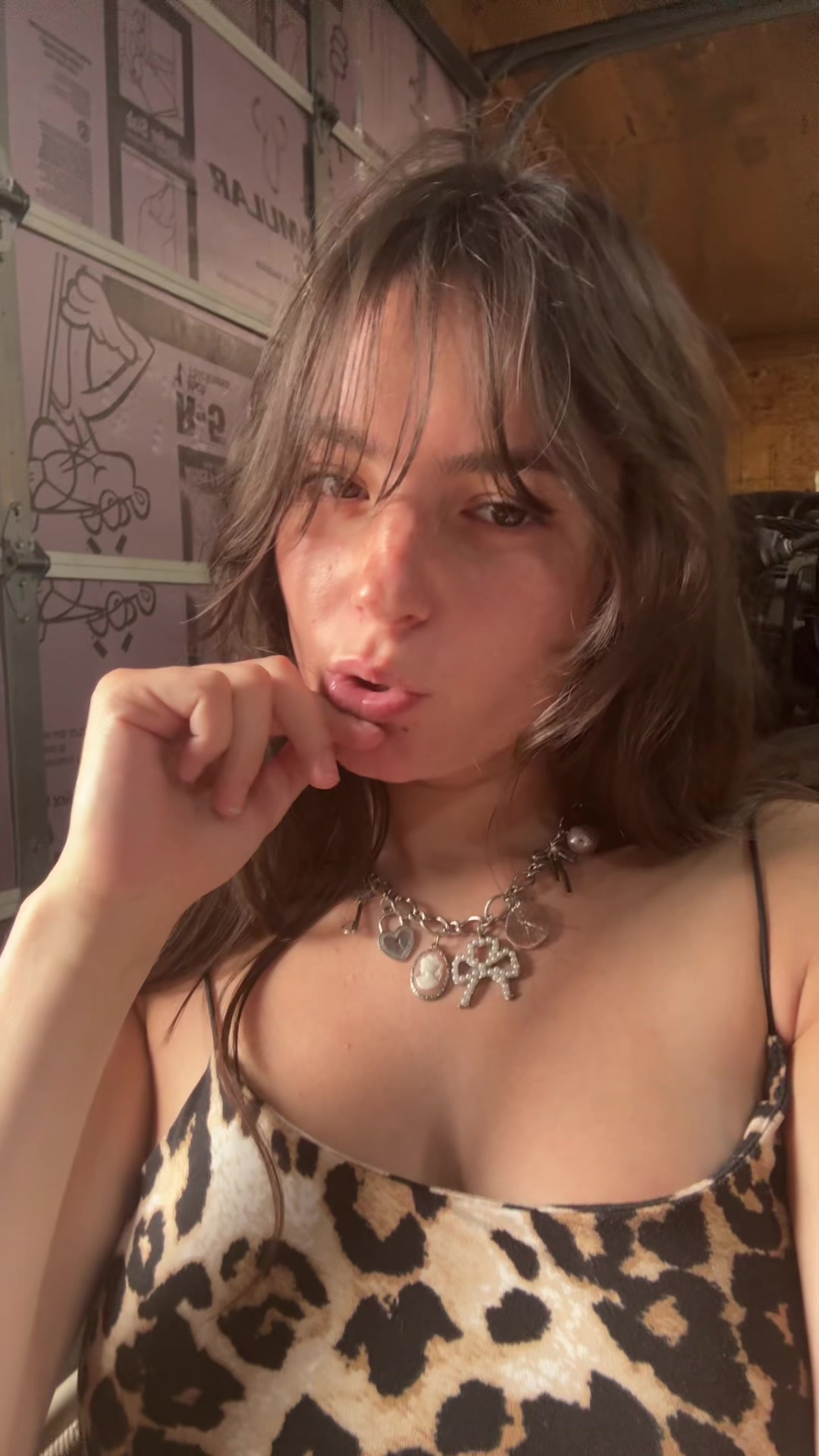 @layla.com999