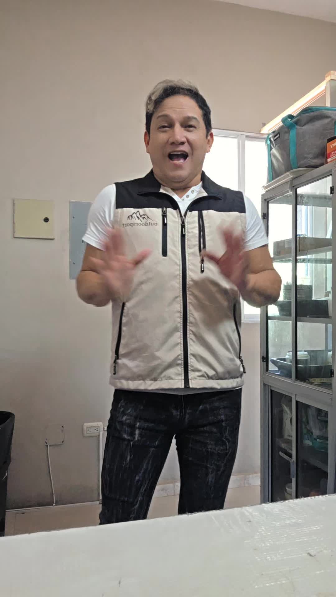 @#carlitoslucon