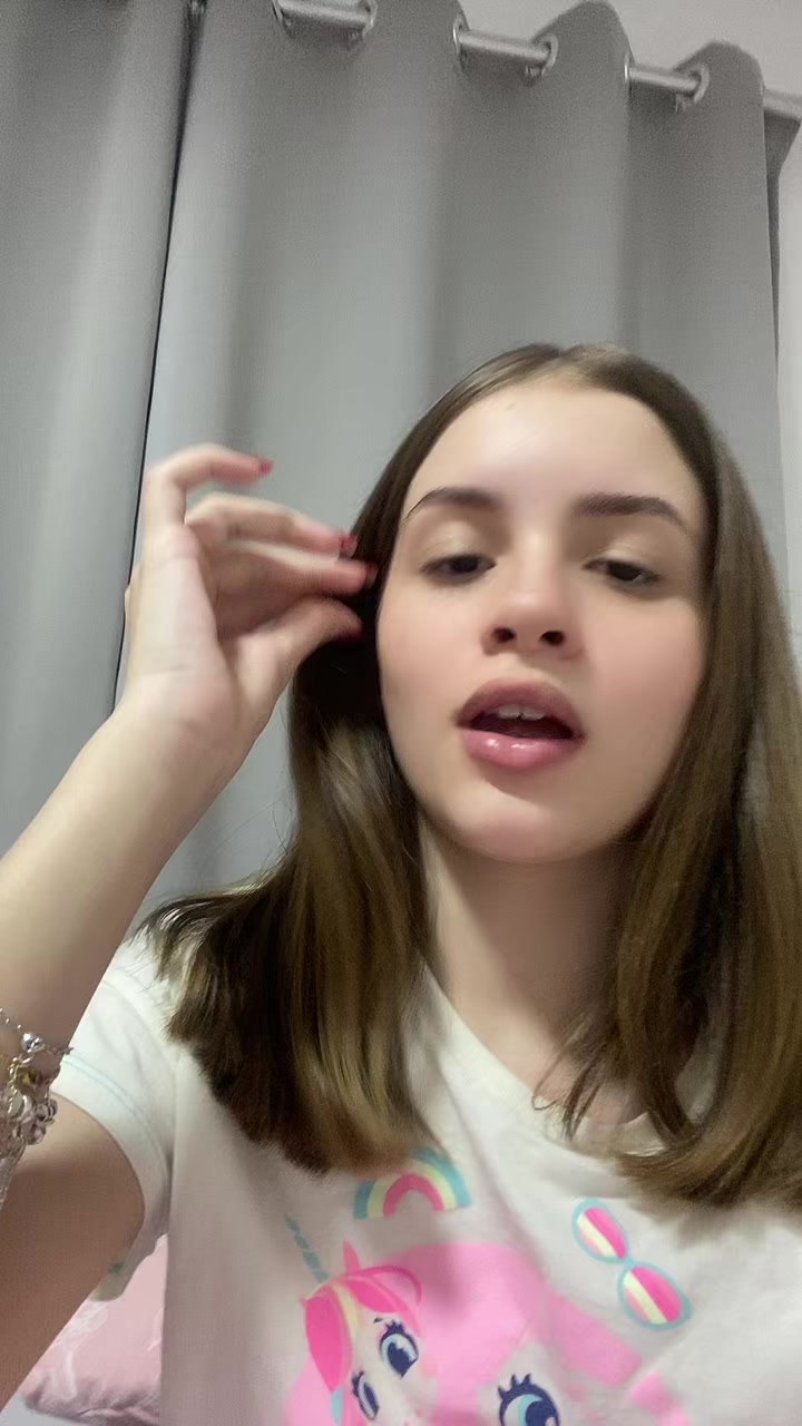 @Isadora