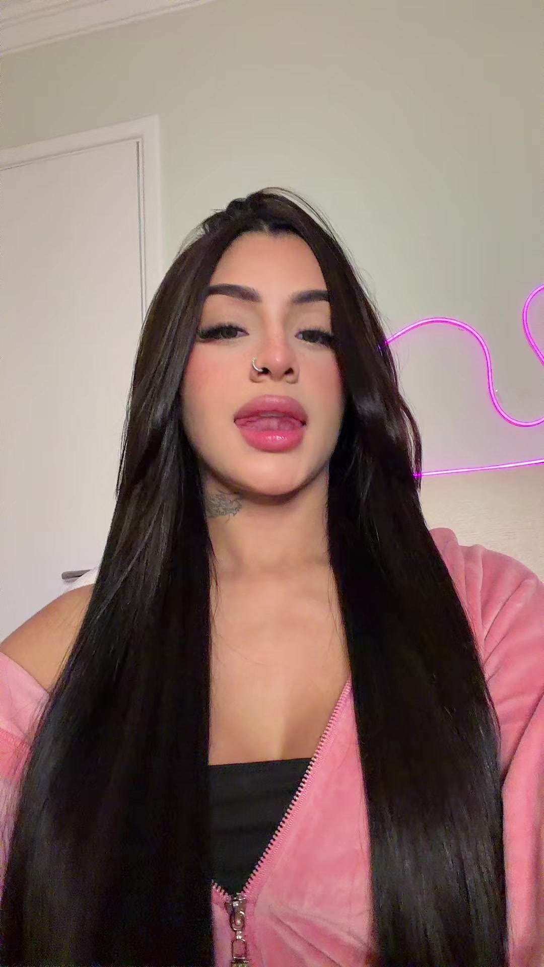 @Thaina Rocha 🐺