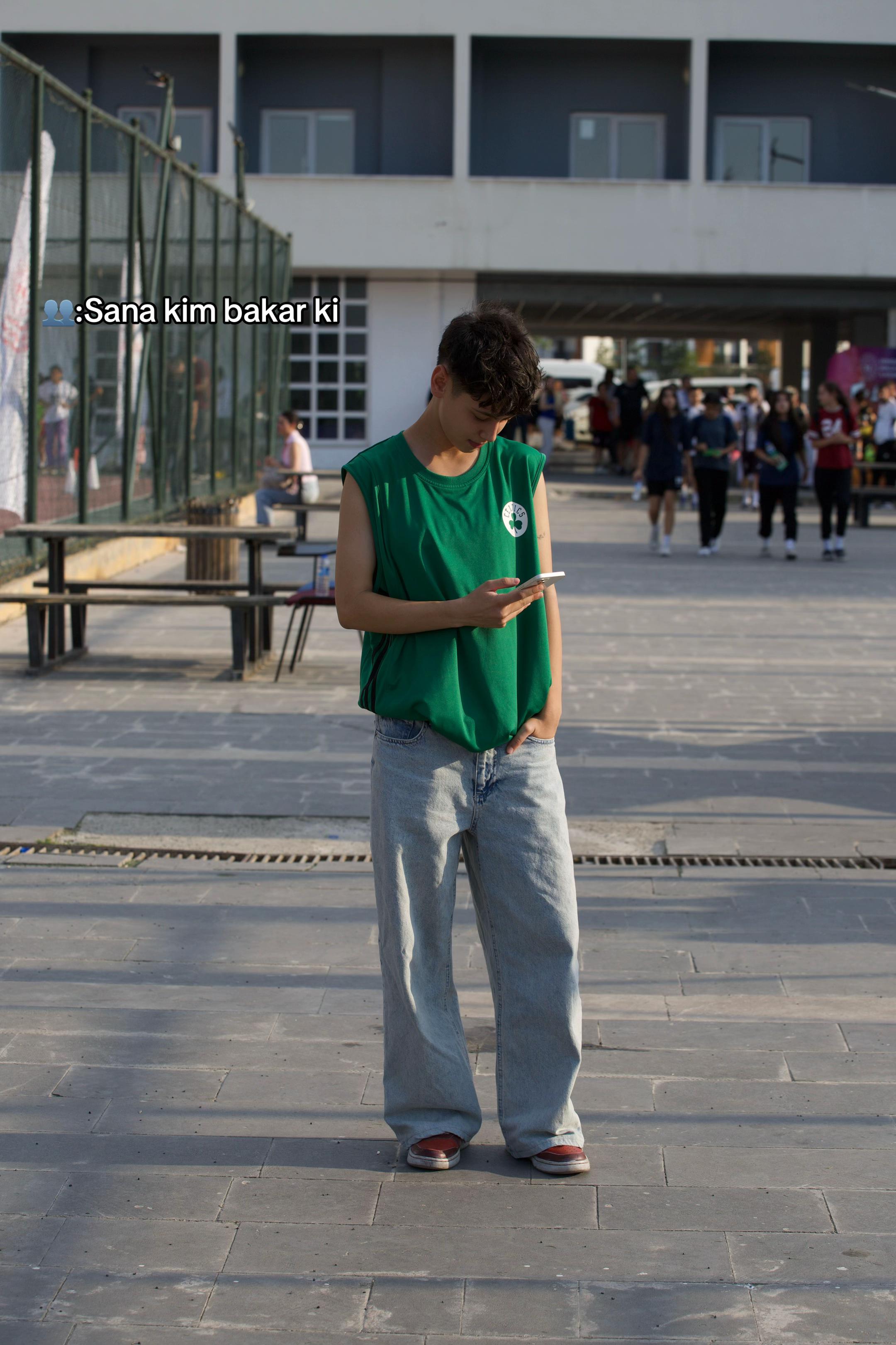 @Elifff