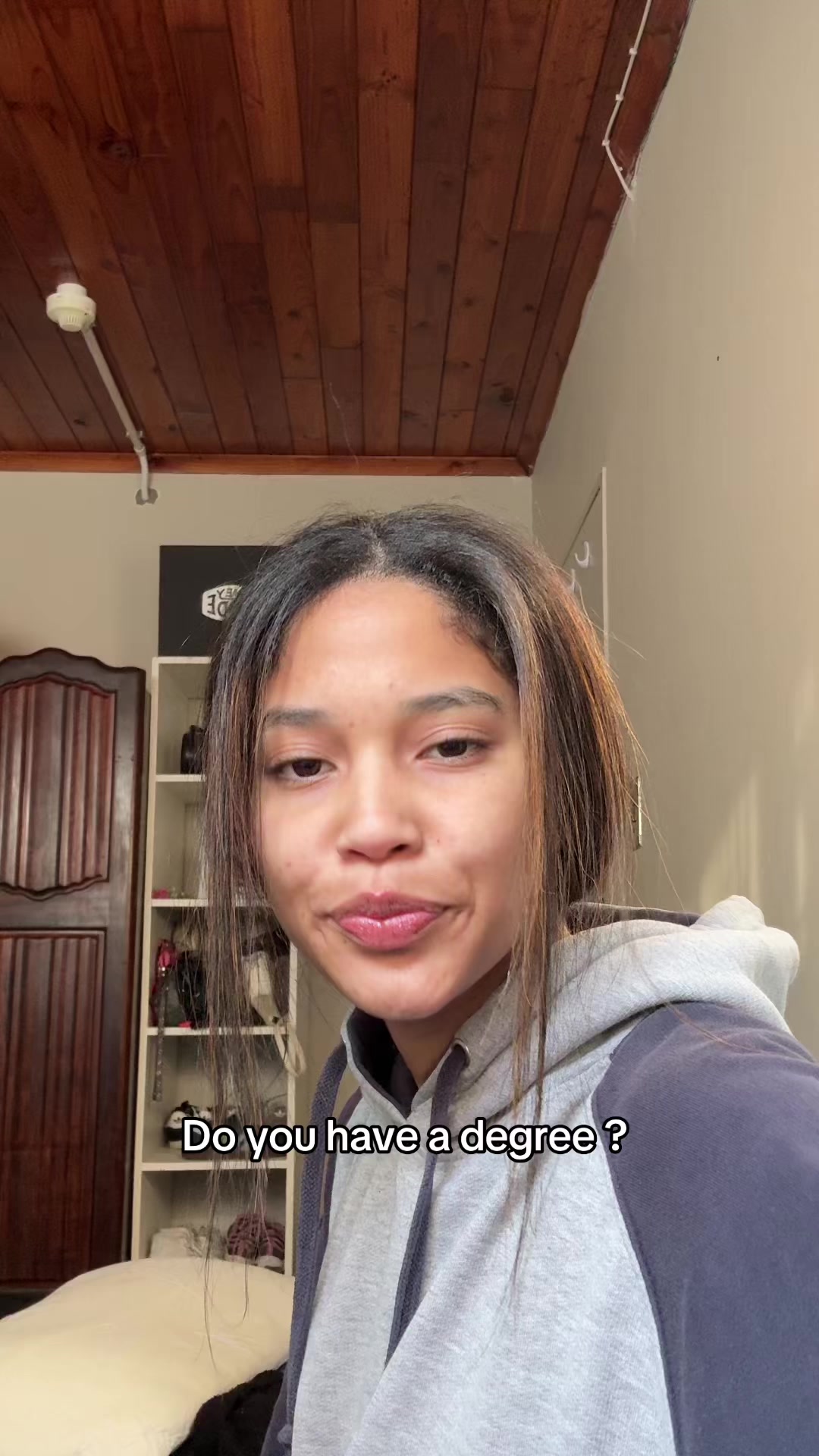 @momofebs
