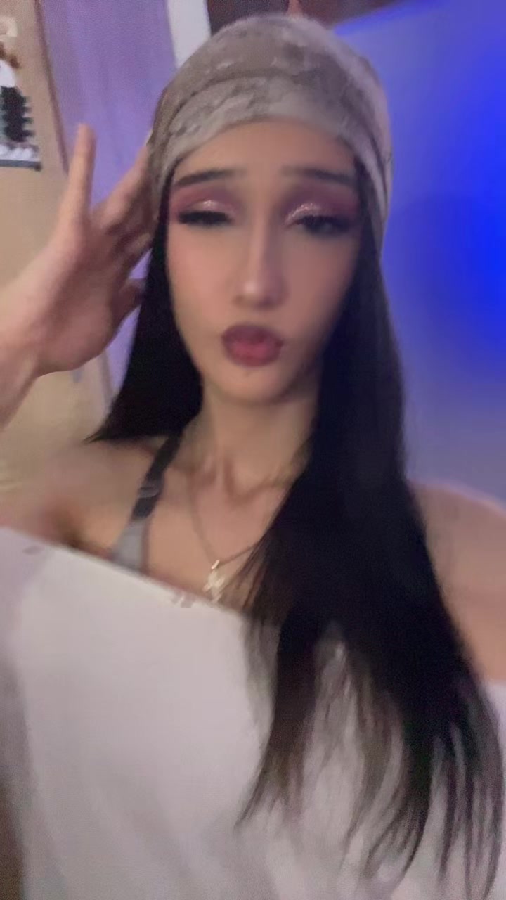 @к&auml;ја 🧛🏻