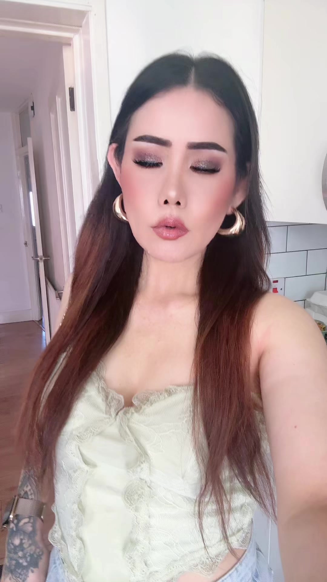 @Amira limbu🇬🇧🇳🇵