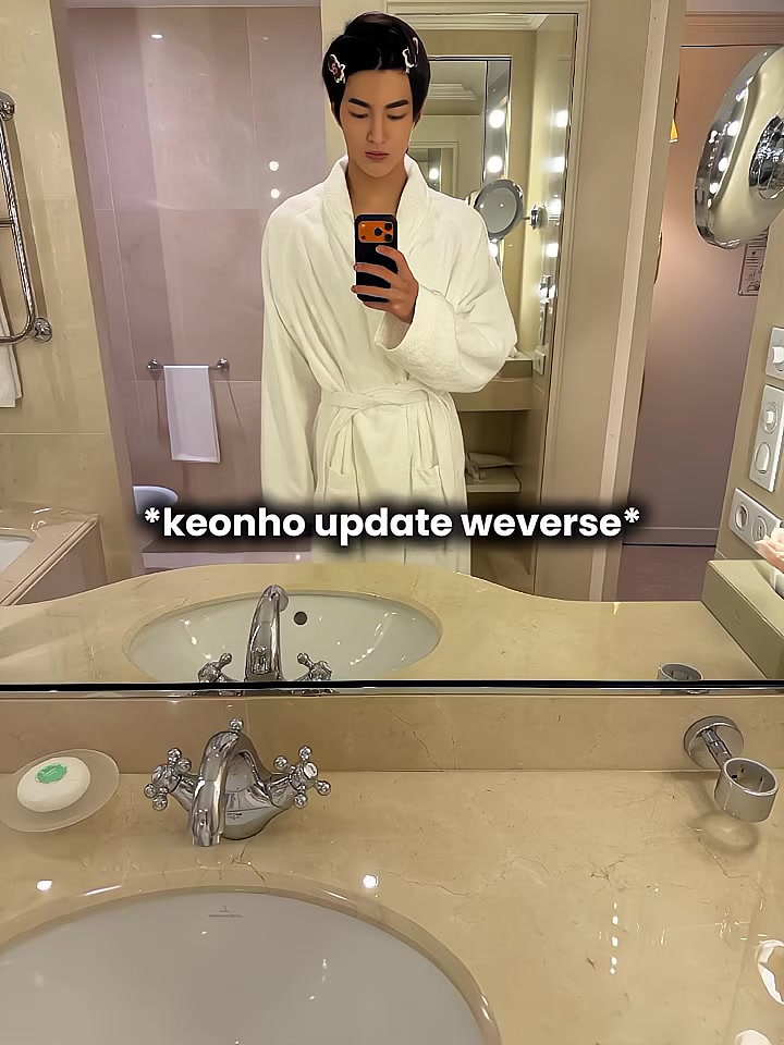 @🦋