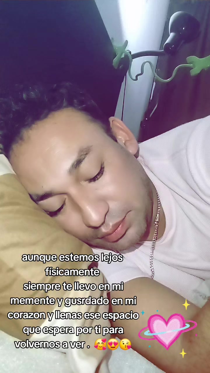 @Mam&aacute;  j'honas 🪐