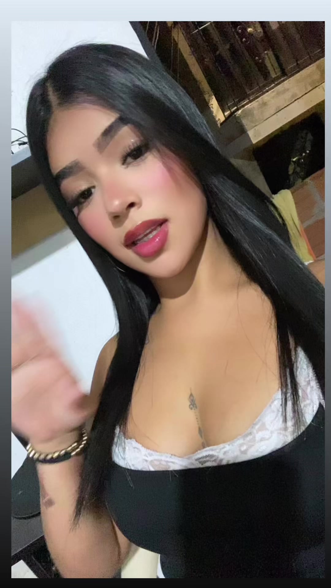@𝓥𝓪𝓵𝓮𝓷𝓽𝓲𝓷𝓪🦋