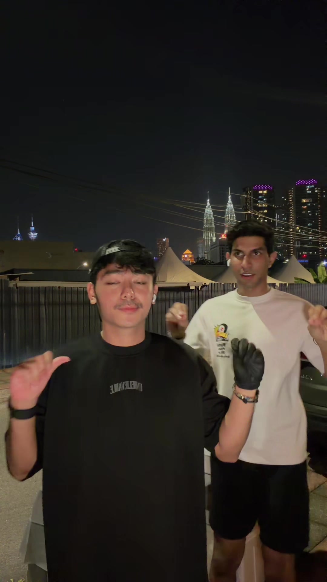 @丂卂&iacute;👾