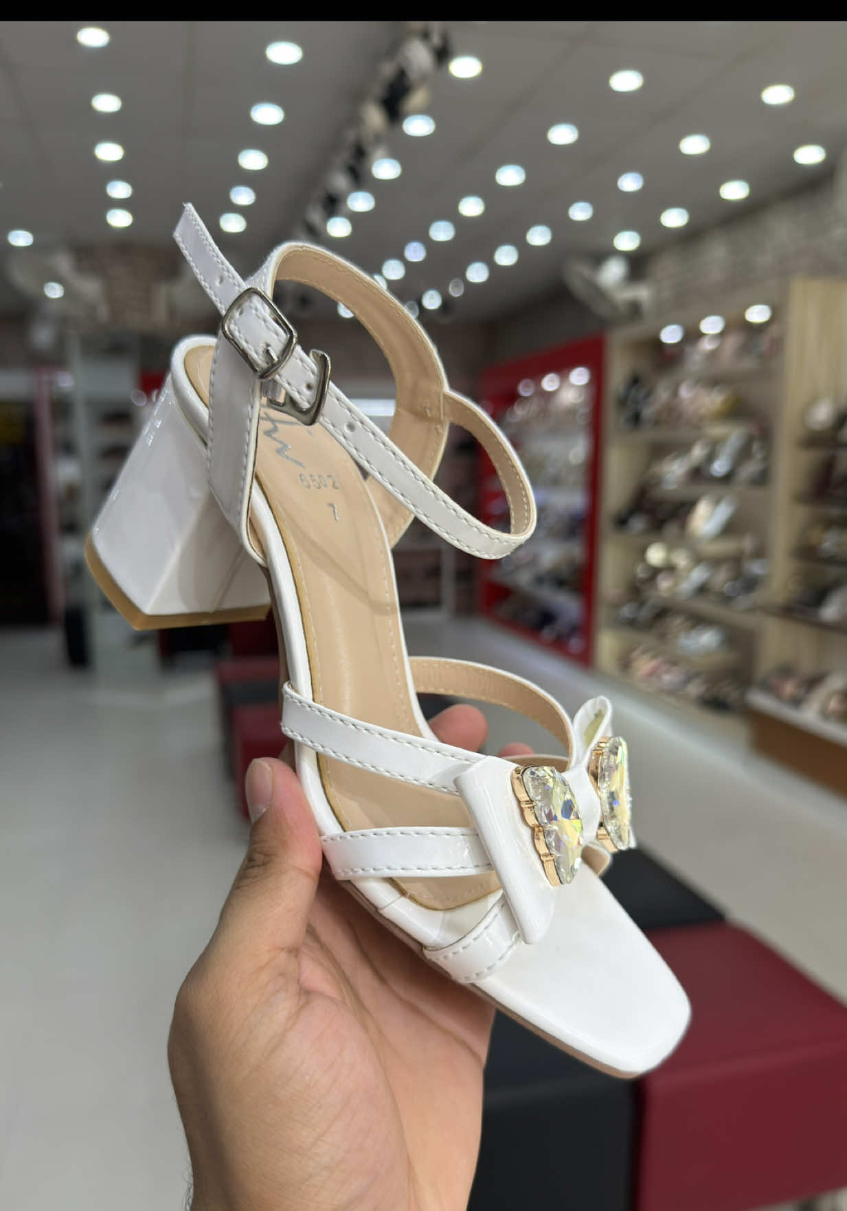 @English shoes Layyah