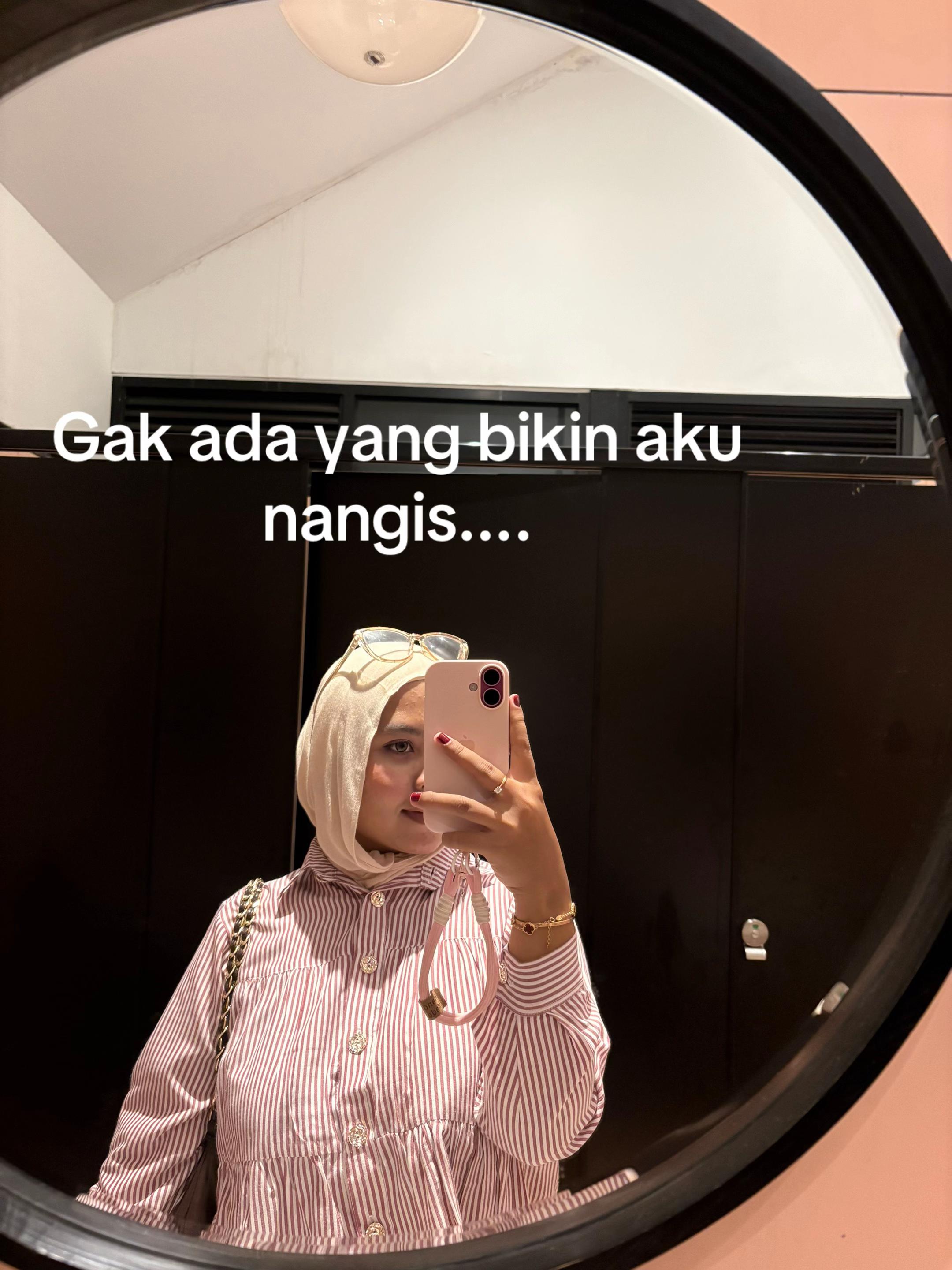 @Niaw_
