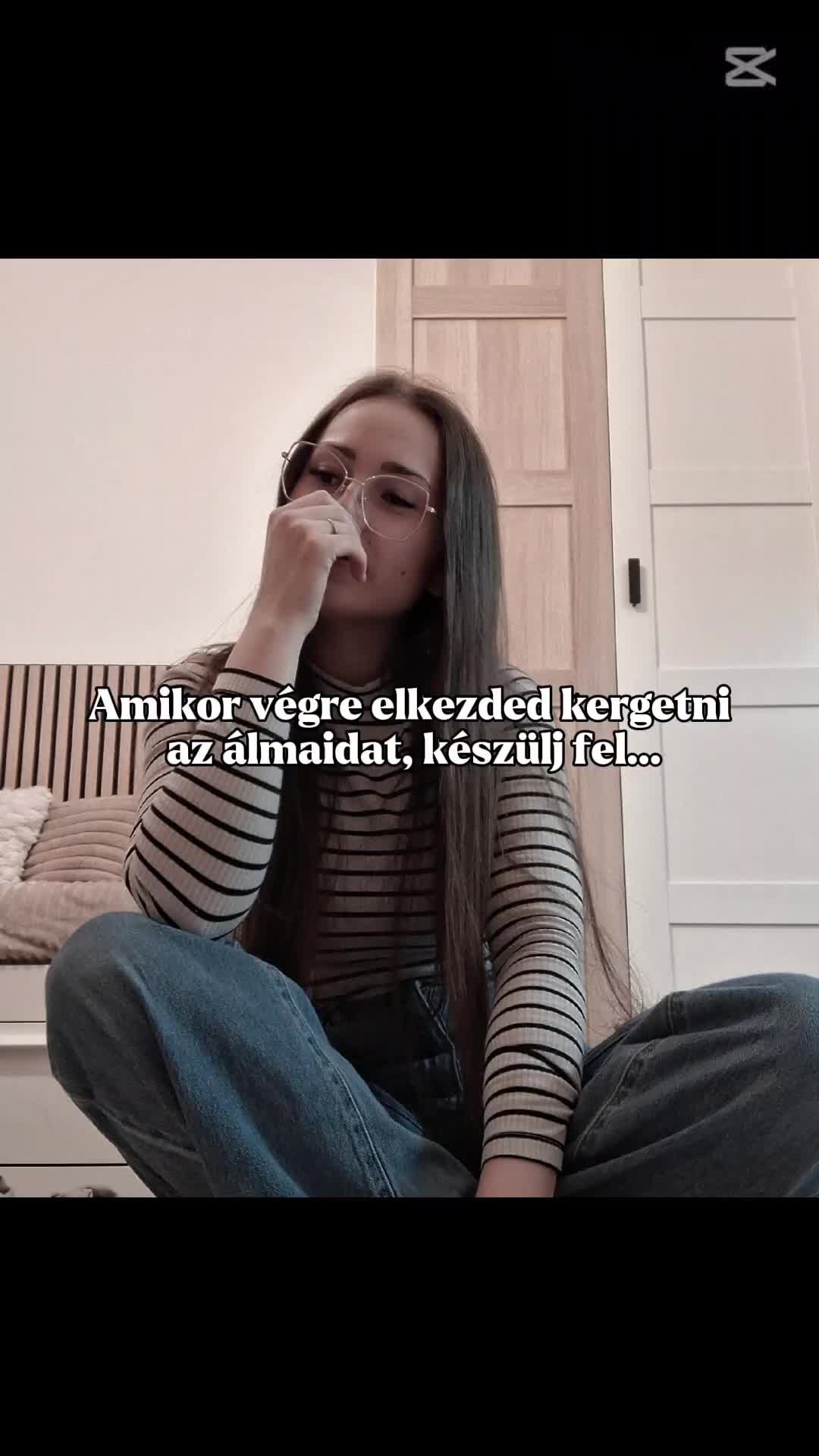 @Juh&aacute;sz-Rudnai K&iacute;ra