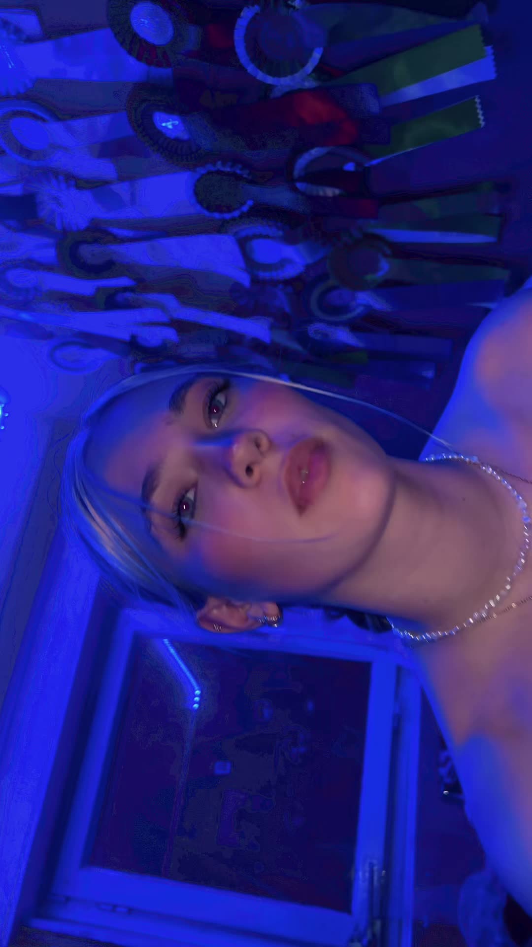 @ℳ𝑜𝓃𝒶 🦖