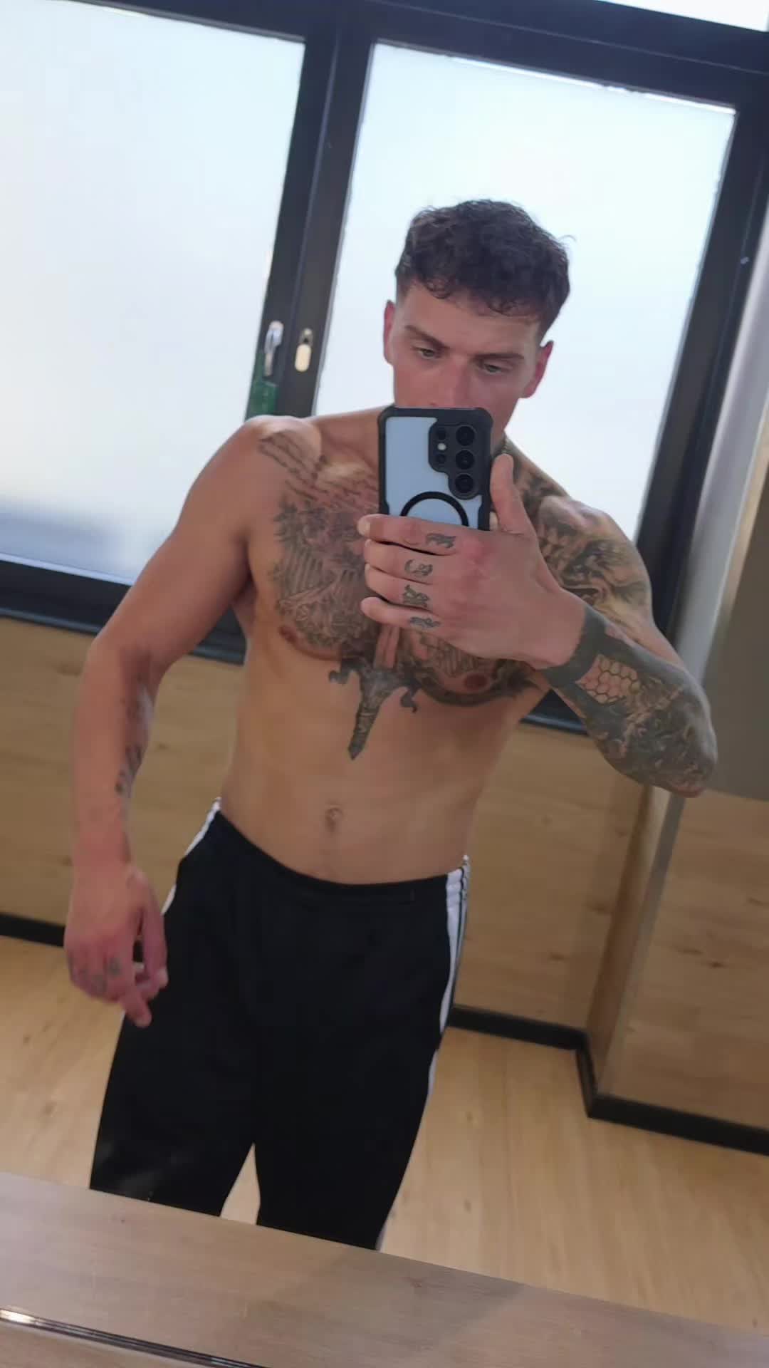 @Fitnessmensch
