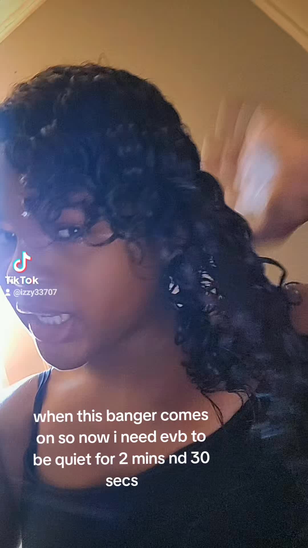 @⃟