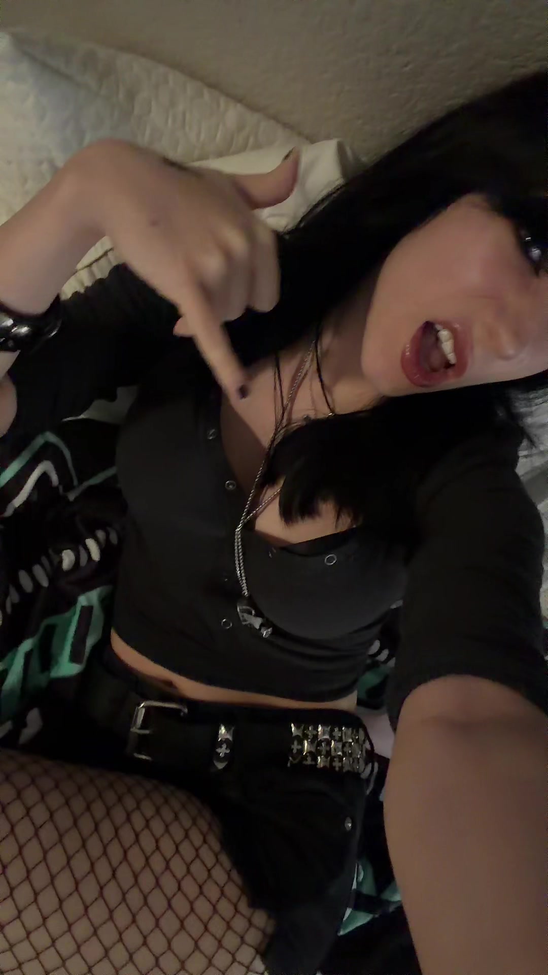 @aveziezzz