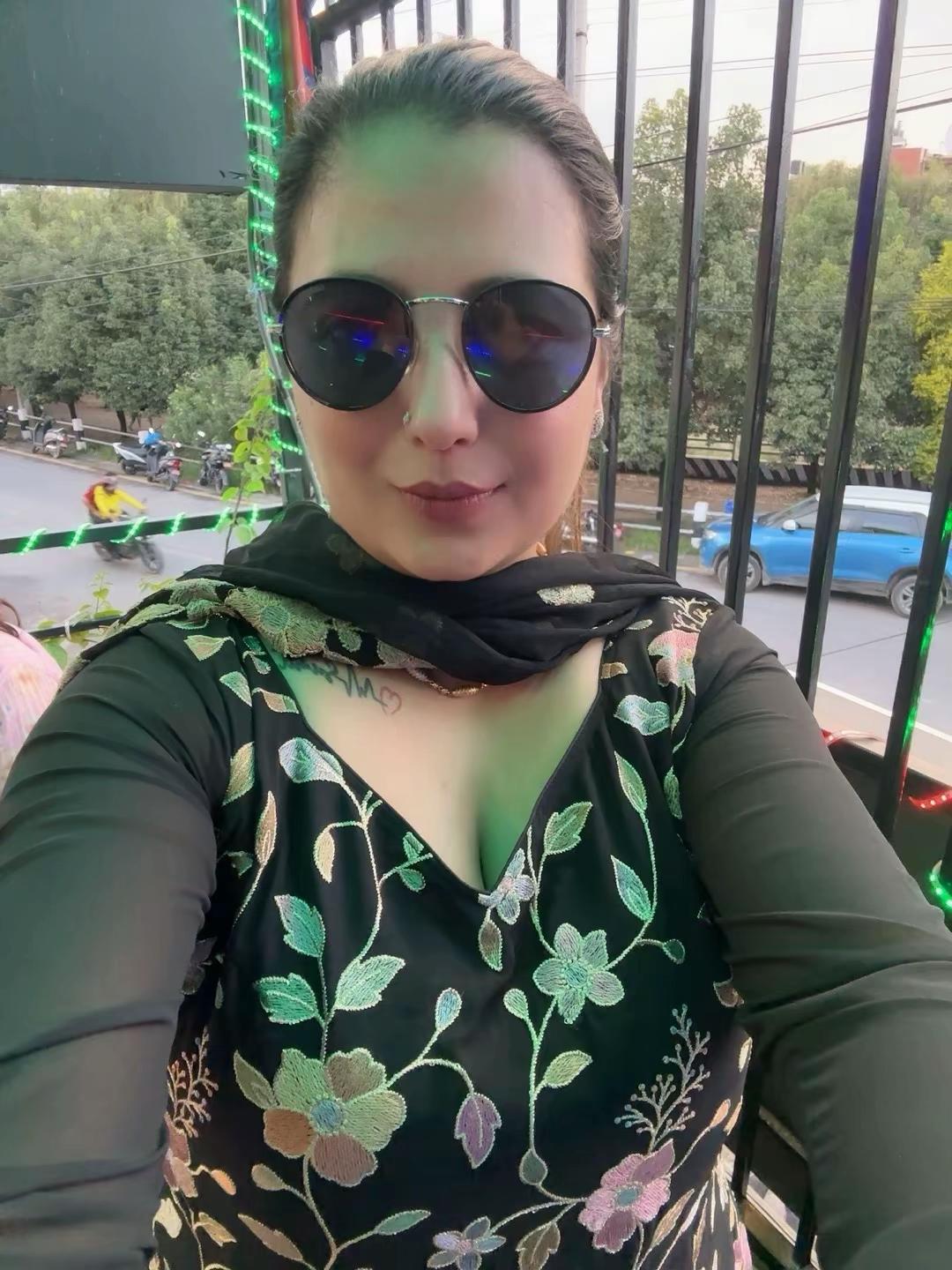 @Saniya🇳🇵